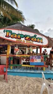 isla-mujeres-tarzan-bar