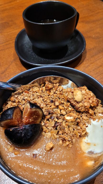 carbone-granola-bowl-villeurbanne