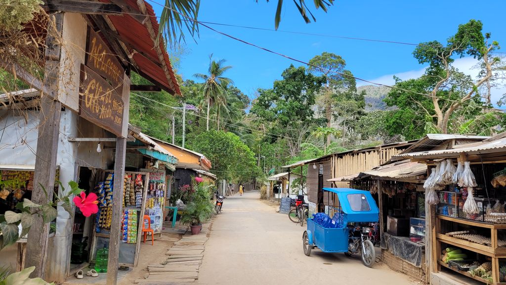 el-nido-caalan-beach-3