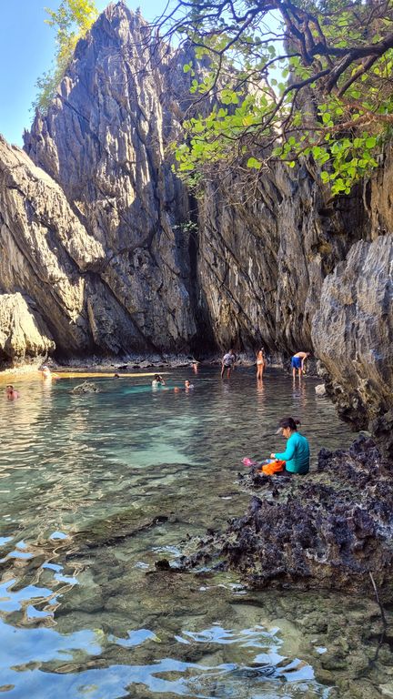 el-nido-island-hopping-11