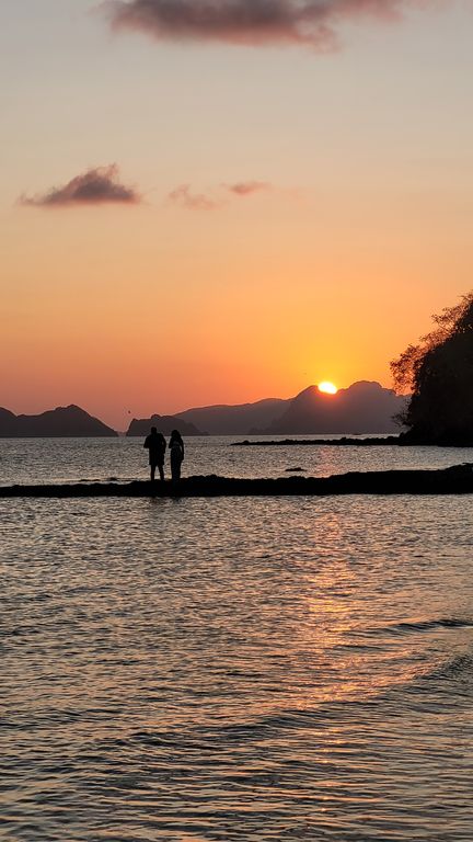 el-nido-las-cabanas-sunset