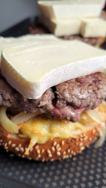 burger-montagnard-reblochon-lard