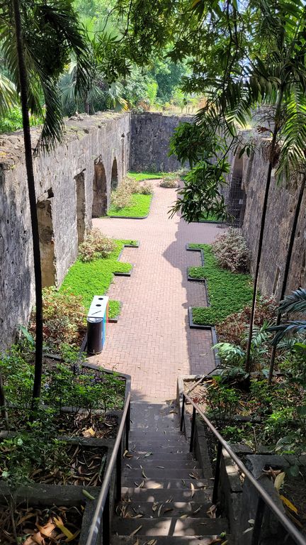 fort-santiago-manila