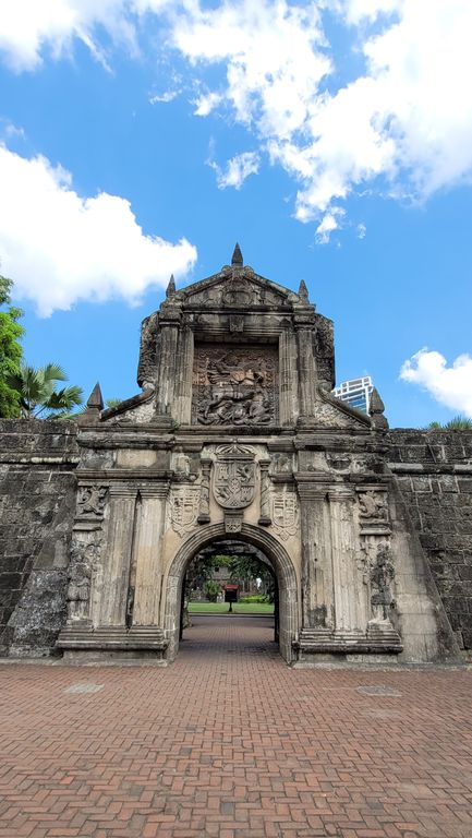 fort-santiago-manille-porte