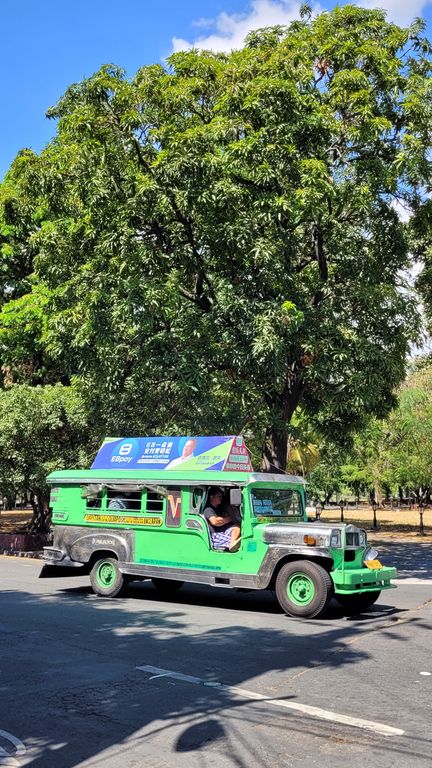 jeepney-philippines-manille